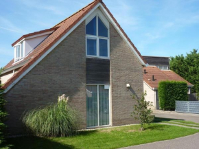 Attractive bungalow with garden